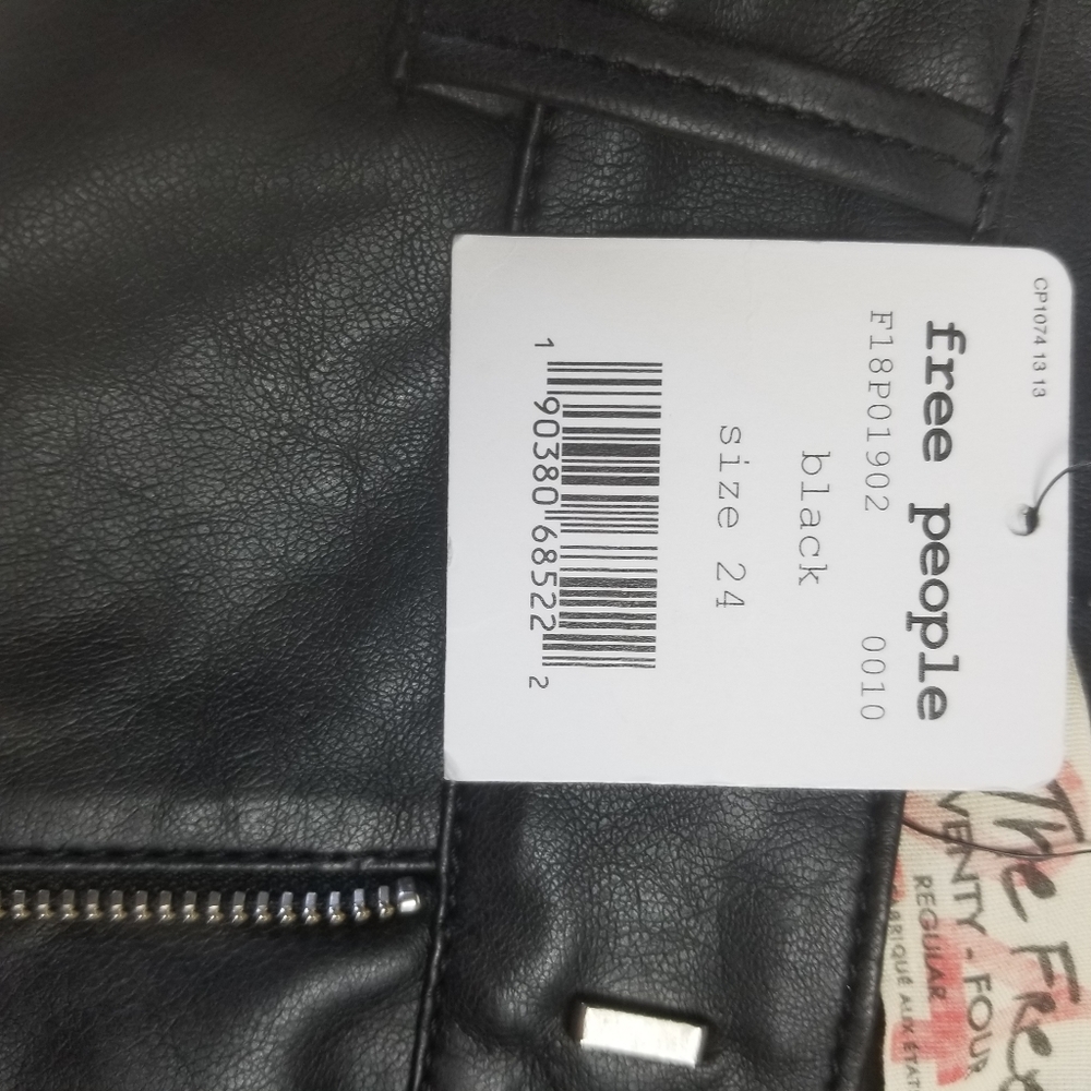 FREE‎ PEOPLE belted vegan leather pants size 24 - Picture 8 of 9